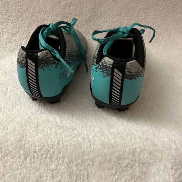 DSG soccer cleats - Picture 4 of 6